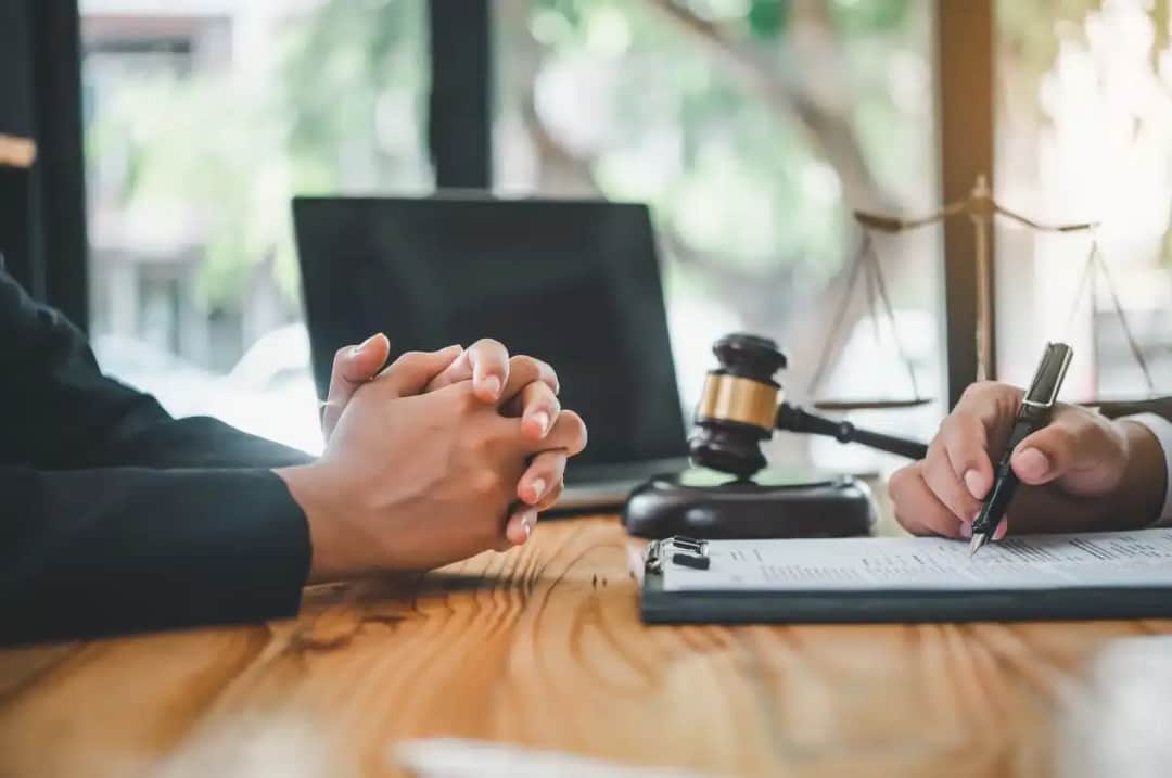 Czy wyrok zaoczny jest prawomocny? Sprawdź, co musisz wiedzieć