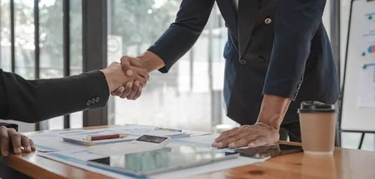 Czy z wyrokiem można pracować w urzędzie? Sprawdź, co musisz wiedzieć