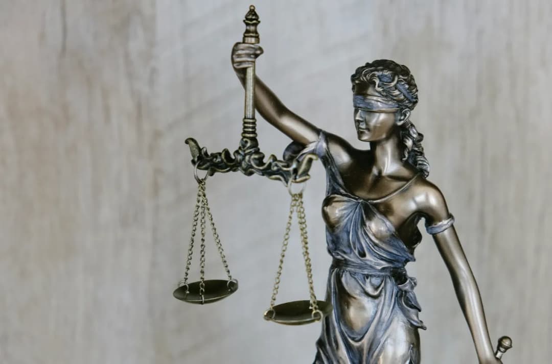 Adwokat w Lublinie a radca prawny – czym różnią się te zawody?